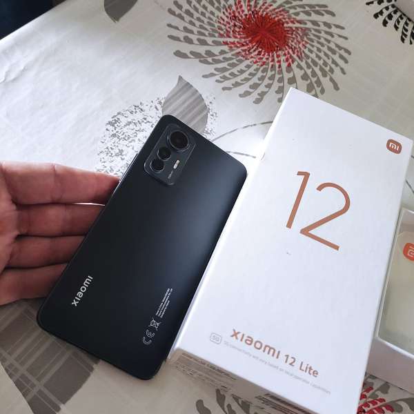 Xiaomi MI 12  Lite