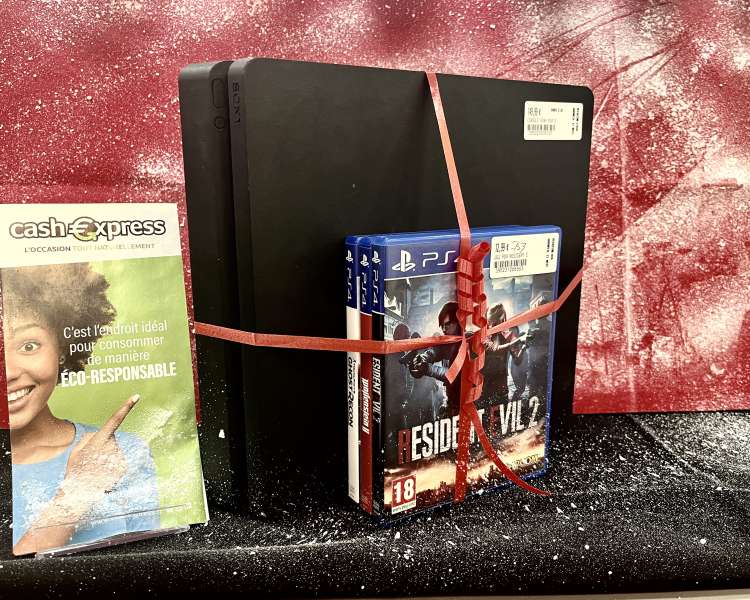 Pack  Noël  PS4 slim + 3  trois jeux !!!!
