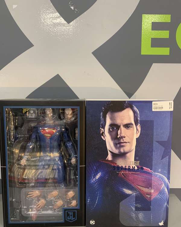 Figurine hot toys SUPERMAN