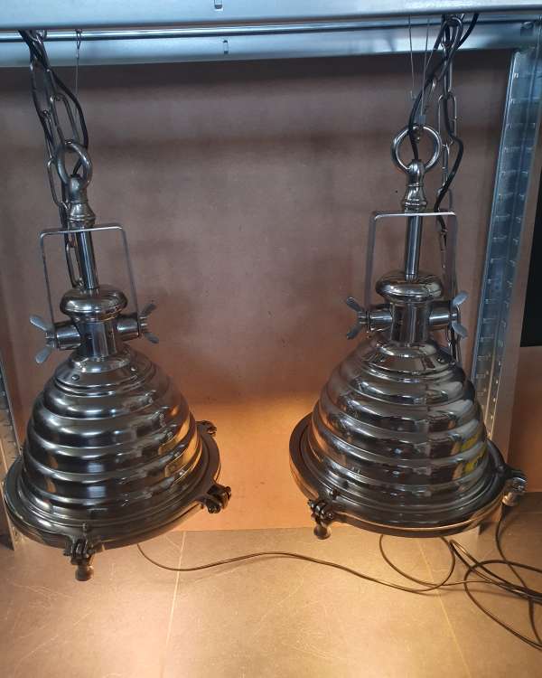 Lampes industrielles