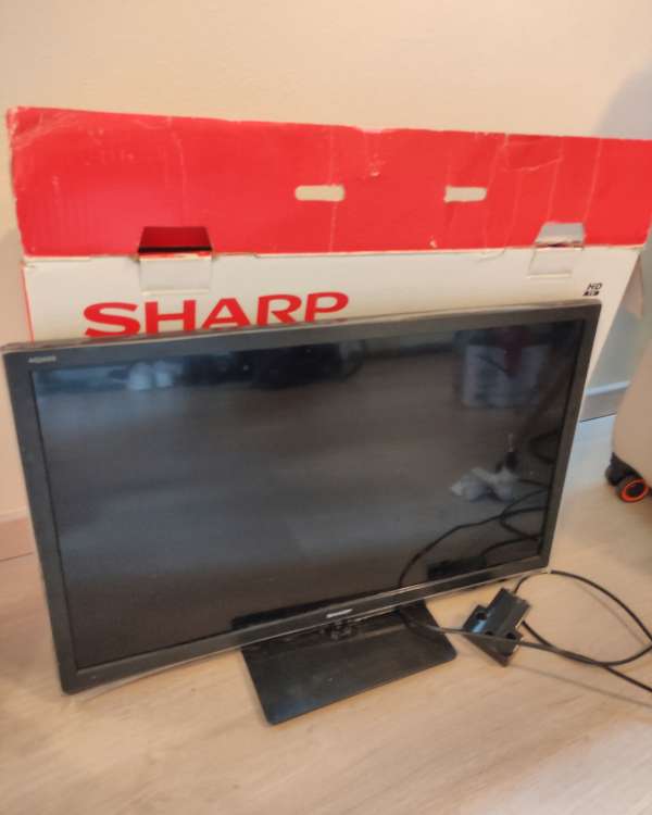 LED HD TV SHARP Aquos 60cm/24"