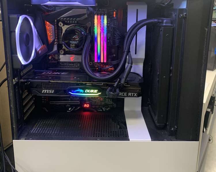 Tour Gamer 2080 RTX + i9 9900k + 512 SSD + 1to Hdd + 16go