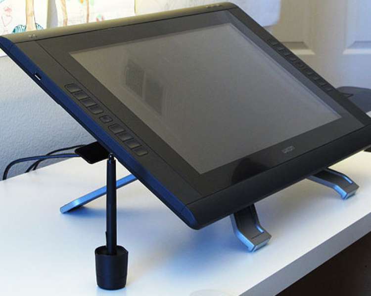 tablette graphique Wacom Sintic Pro 22 HD